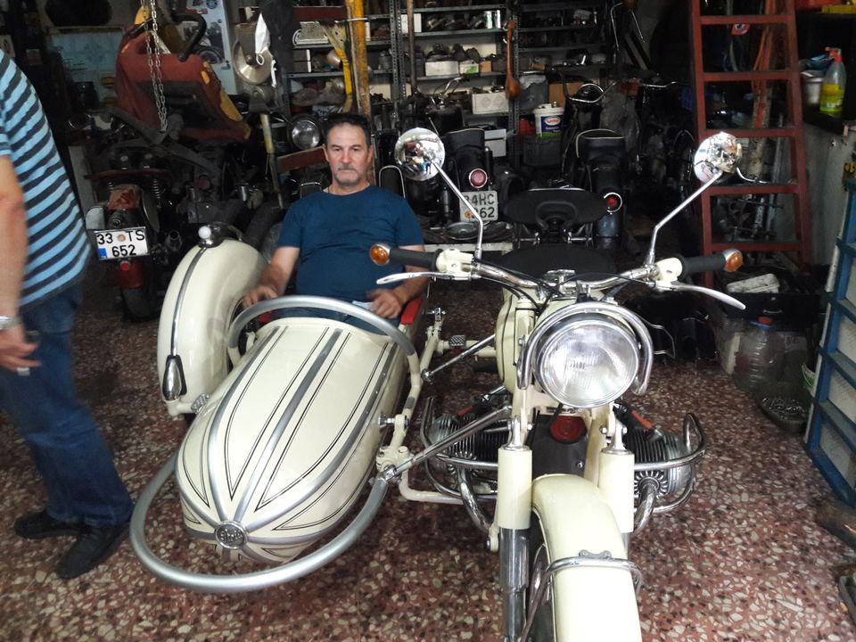 BMW R60/2 with Sidecar